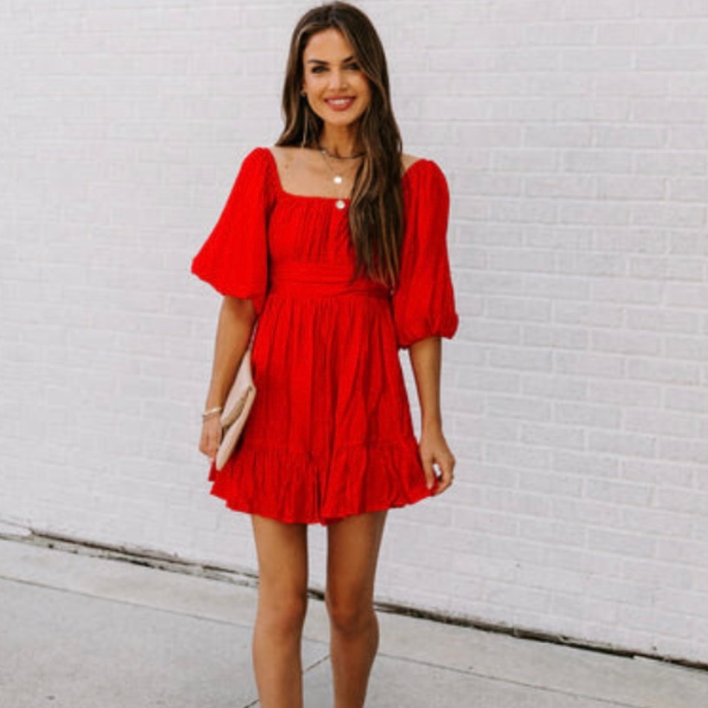 VICI Blythe Gathered Puff Sleeve Dress 
Red - Size Small